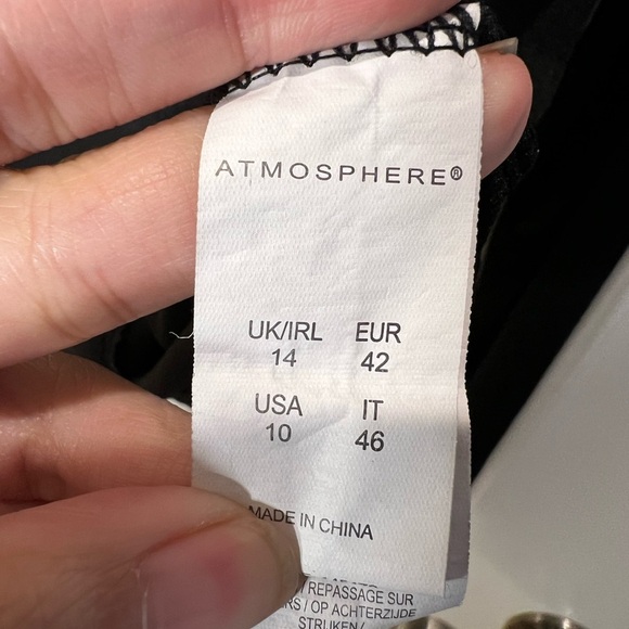 Atmosphere Long Sleeve Black Workout Top Size 10 - Picture 9 of 16
